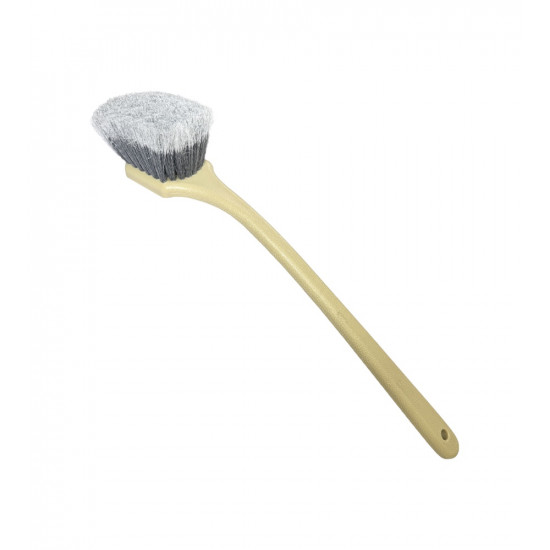 Glosswork Fender Brush Щетка для арок с длинной изогнутой ручкой.